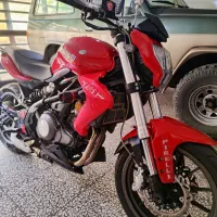 بنلی 300 قرمز