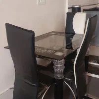 میزناهارخوری چرم سفیدمشکی