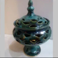 صنایع دستی ظرف سفالی پایه دار با درب|صنایع دستی و سایر لوازم تزئینی|شیراز, زرگری|دیوار