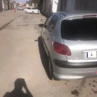 پژو ۲۰۶ تیپ۵ فول مدل ۸۳ رنگ نقرای