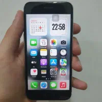 ایفون se 2020 سفید 128 گیگ