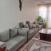 فروش مبلمان راحتی به همراه جلو مبلی و میز عسلی