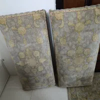 یک جفت پشتی ماشینی گل برجسته