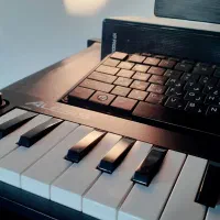 میدی کیبورد Alesis Qmini 32
