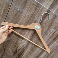 تعدادی تگ و دستگاه همراه چوب لباسی زنانه و بچگانه|عمدهفروشی|تربتحیدریه, کوه سنگی|دیوار