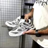 جدیدترین کفش دویدن با تکنولوژی جذب شوک.