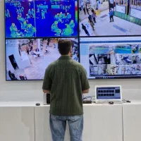 دوربین مداربسته با نصاب