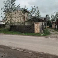 زمین دوردیوار بر اصلی خیابان نوروزی فخب|فروش زمین و ملک کلنگی|رشت, پیله داربن|دیوار