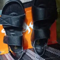 کفش طبی .چرم اصل. دارای قابلیت تنظیم.