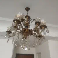 یک عدد لوستر برنجی و برنز