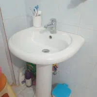 توالت فرنگی و روشویی