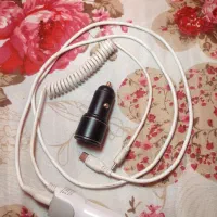 2عدد شارژر فندکی خودرو یک عدد ماشین ریش تراش اصل