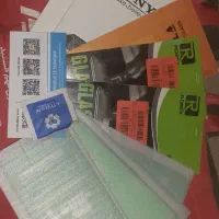 تعدادی گلس زدزربه و ایق باتری لیتیومی و قاب ا