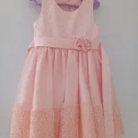 تعدادی لباس بچه