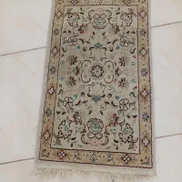 1عدد قالیچه کوچک سالم هیچ مشکلی ندارد .