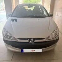 پژو 206 تیپ 3 سال82 رنگ نقره ای