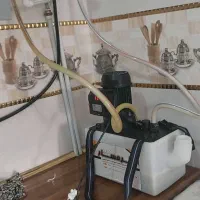 سویس آبگرمکن در محل با پمپ مخصوص