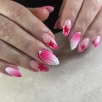 اجاره میز ناخن در سعادت‌آباد سالن فعال + مشتری