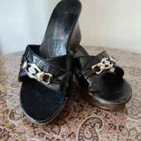 صندل زیبا در حد نو یکی دوبار پوشیده شده