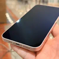 Apple 13 normalلاکاغذی بسیار تمیز