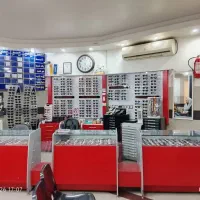 ویترین و استند عینک