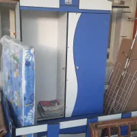 ی عدد تخته کودک و یه عد تخت و تشک