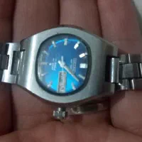 ساعت بسیارزیبا وقدیمی اصل