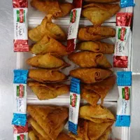 ارائه انواع سمبوسه ساده و پیتزایی وخوراک بندری|خوردنی و آشامیدنی|شیراز, ابیوردی|دیوار