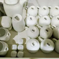 سرویس چینی زرین ۱۰۲ پارچه نو