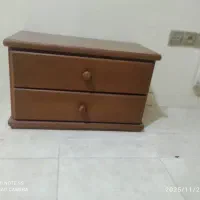 آیینه و میز عسلی