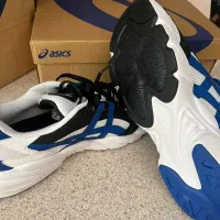 کتونی اکسس اصل از فرانسه خریداری شده سایز ۴۴