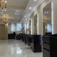 جذب ادمین حرفه ای خانوم در سالن زیبایی