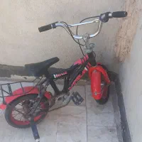 دو عدد دوچرخه ۱۲ و۱۶