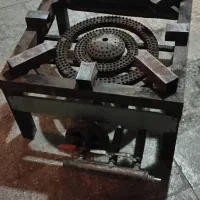 دیگ و اجاق بزرگ ترازوی محک و فن هواکش بزرگ