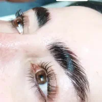 کاشتمژه رایگان به مناسبت افتتاحیه