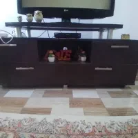 میز تلویزیون در حد نو بدون خط وخش