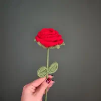 گل رز بافتنی