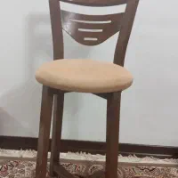 یک عدد صندلی