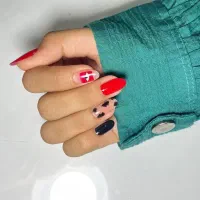 میکاپ ـکاشت ناخن ـکاشت مژه ـلیفت ابرو|خدمات آرایشگری و زیبایی|بندرعباس, |دیوار