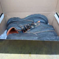 کفش ایمنی|کیف، کفش، کمربند|اصفهان, فیض|دیوار