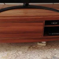 میز تلویزیون مرتب کم استفاده شده