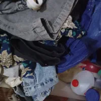 تعدای لباس بچگانه