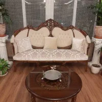 مبل و میز ناهارخوری