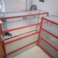 ویترین شیشه ای