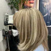 اجاره صندلی به کلیه لاینها درسالن زیبایی