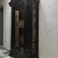 ویترین بزرگ چوبی