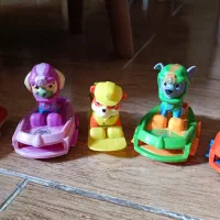 فیگور های سگهای نگهبان