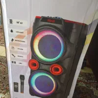 اسپیکر بلوتوثی سایز بزرگ در حد آک بدون استفاده