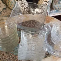 ظروف شیشه ایی