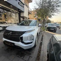 میتسوبیشی اوتلندر